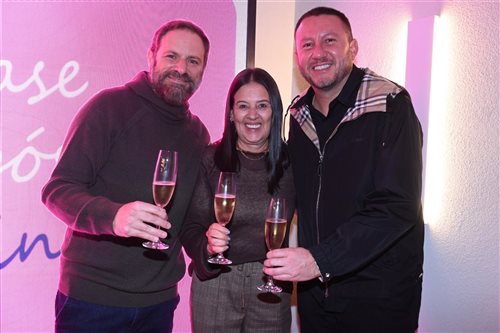 Sakura reúne parceiros para celebrar nova fase com Luti Guimarães; fotos