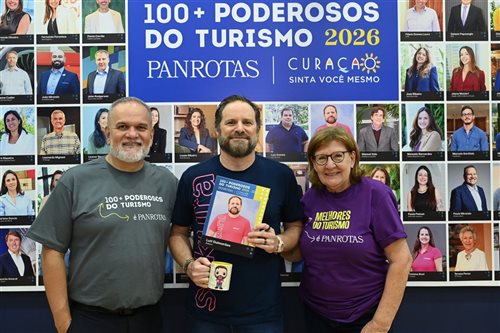 Entrega dos 100+ Poderosos do Turismo PANROTAS Curaçao é sucesso no 1º dia de Abav; fotos