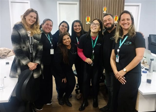 VIP GSA e Emirates reúnem parceiros para noite de pizza em São Paulo
