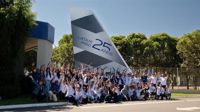 Latam celebra primeira formatura da Escola de Mecânicos com 90% de contratação entre alunos externos