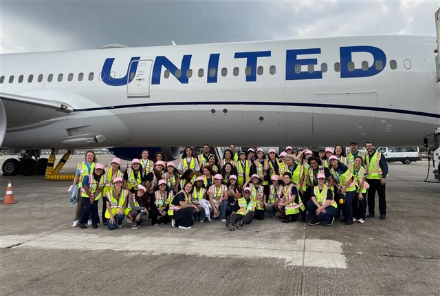 United Airlines realiza a 5ª edição do "Girls in Aviation Day"